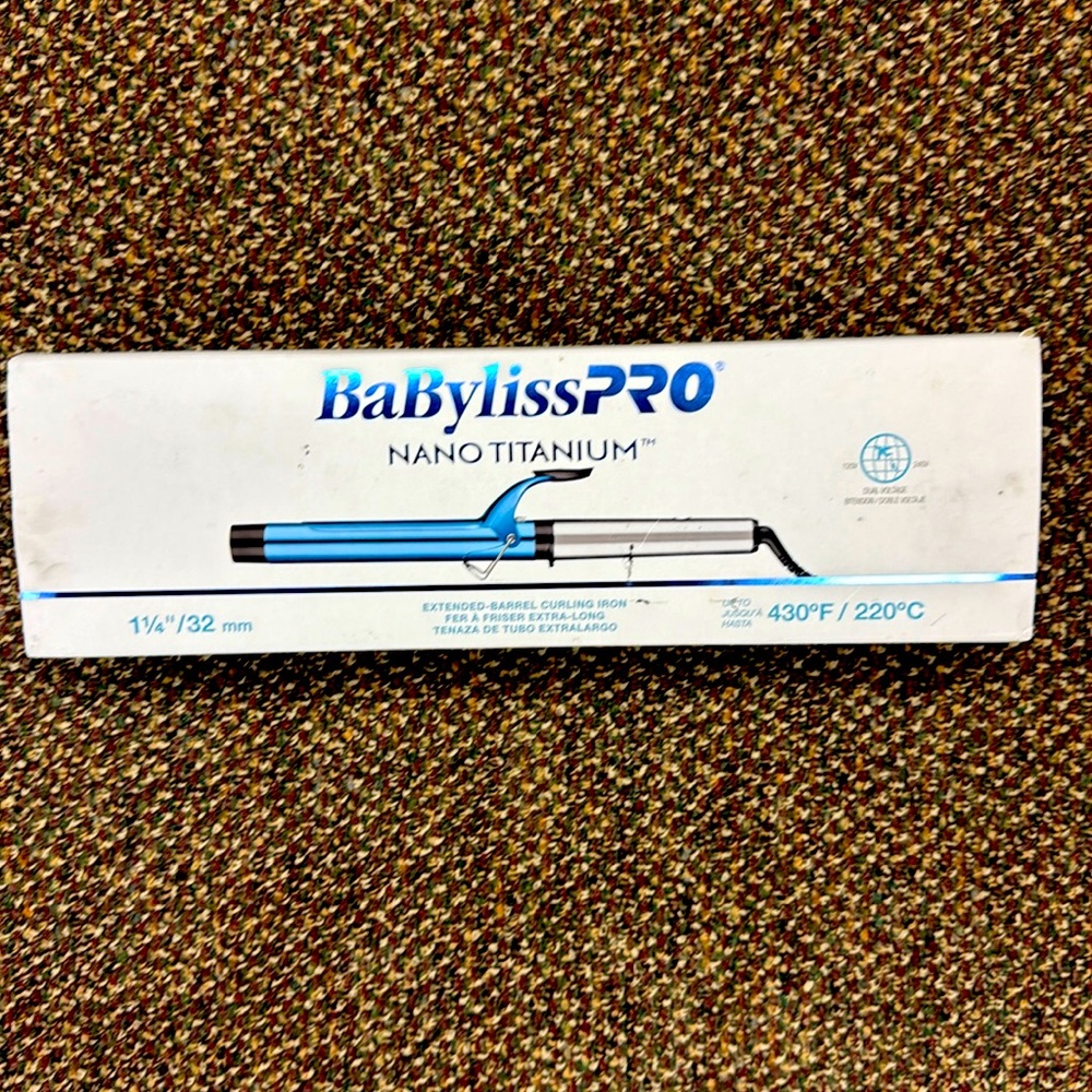 BaBylissPRO NANO TITANIUM    1.25” barrel size. XL Barrel.